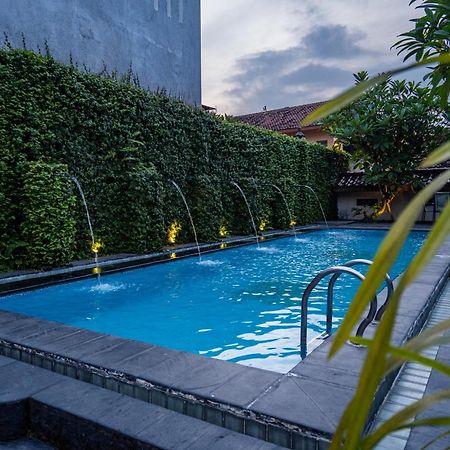 D Ajenk Boutique Guesthouse Kejayan Экстерьер фото