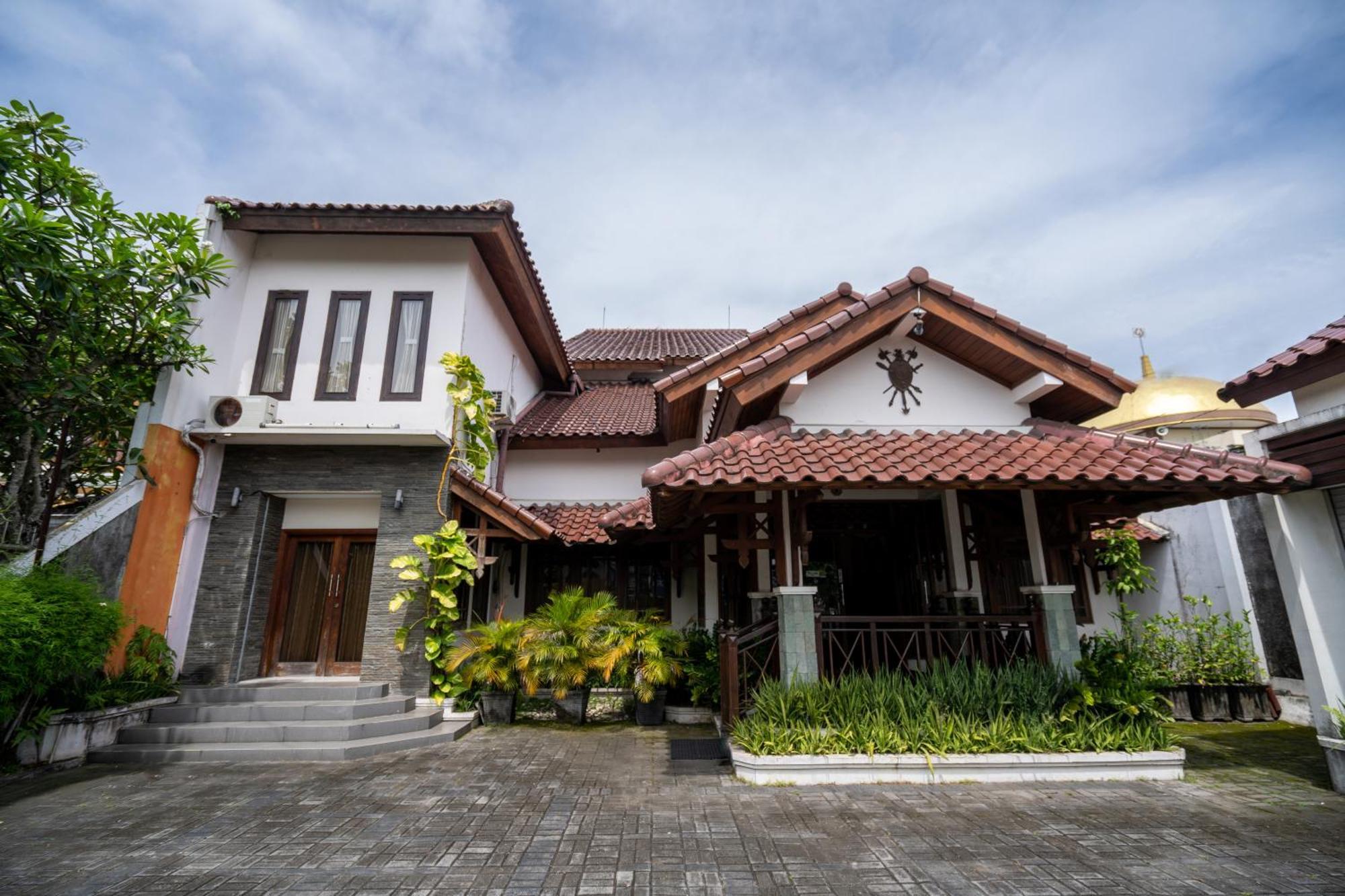 D Ajenk Boutique Guesthouse Kejayan Экстерьер фото