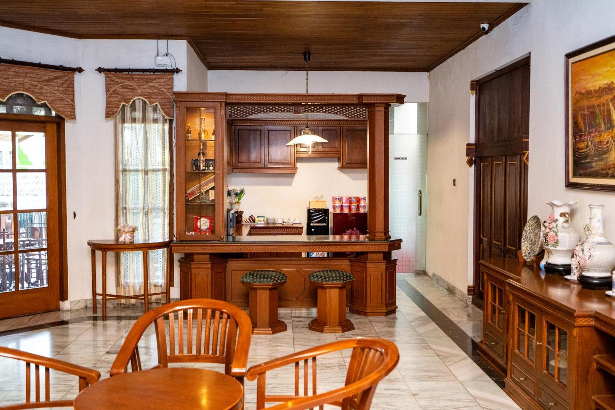 D Ajenk Boutique Guesthouse Kejayan Экстерьер фото
