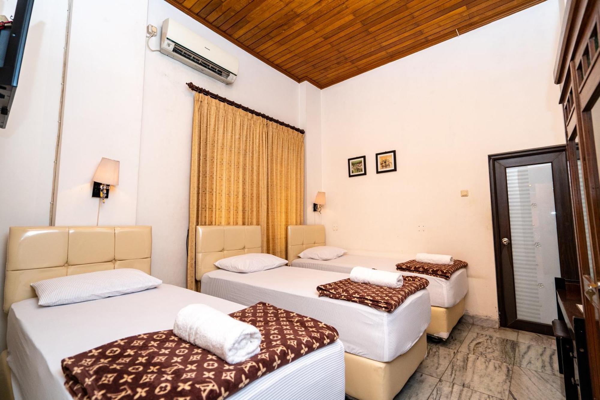 D Ajenk Boutique Guesthouse Kejayan Экстерьер фото