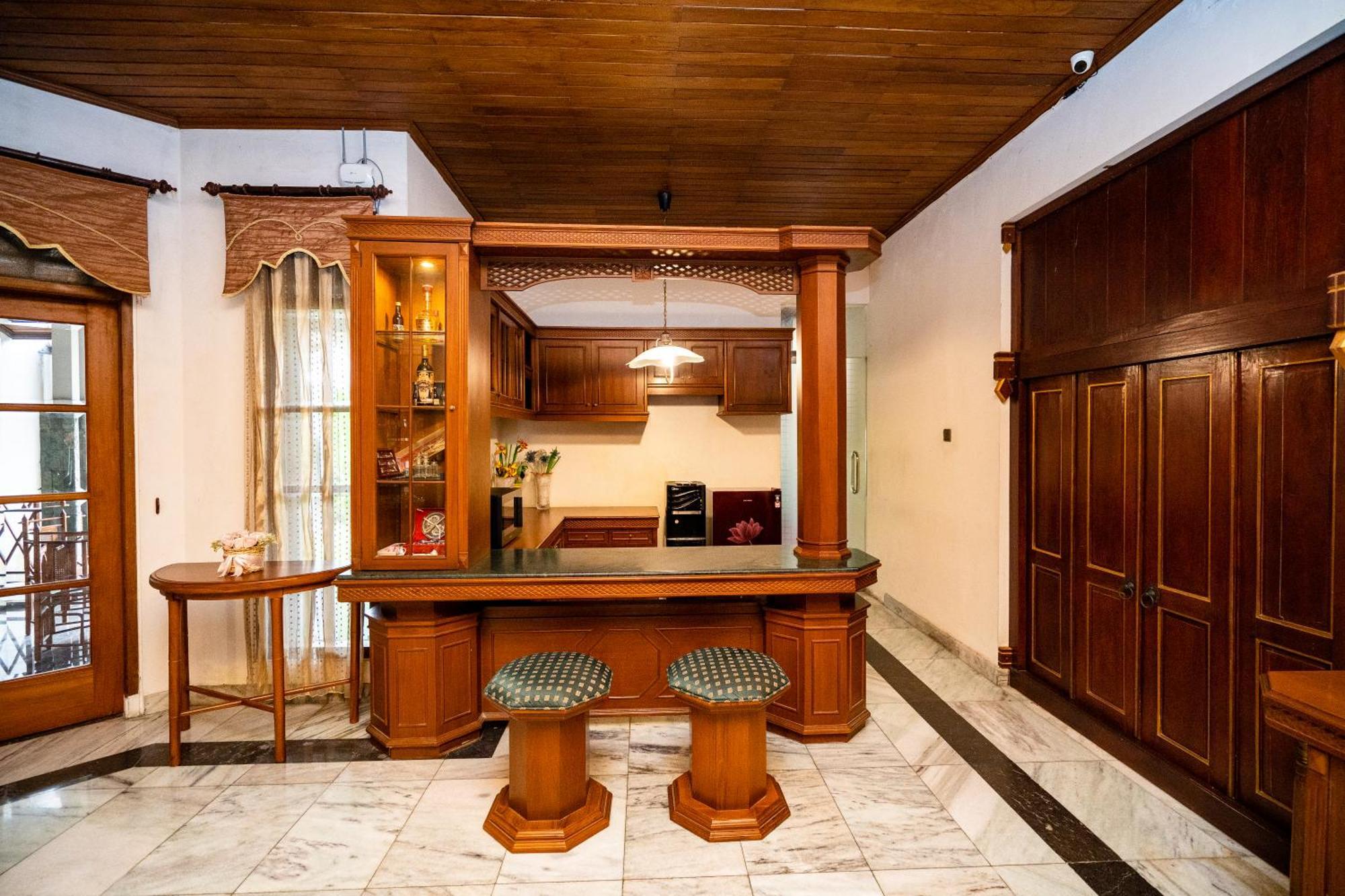 D Ajenk Boutique Guesthouse Kejayan Экстерьер фото